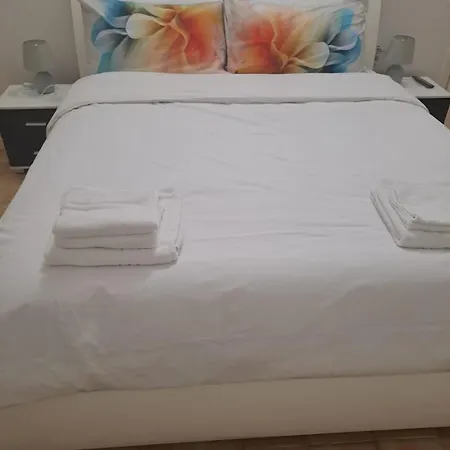 Life 75 Apartment *