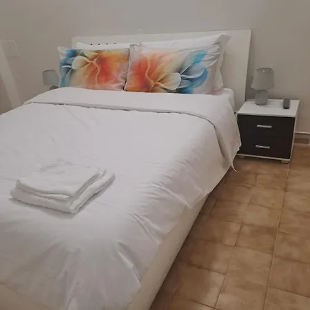 Life 75 Apartment
