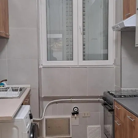 Life 75 Apartment *