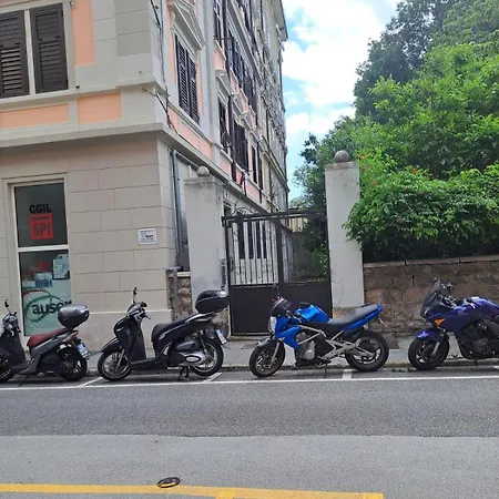 Life 75 شقة ترييستي